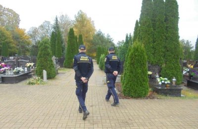 patrole Straży Miejskiej na cmentarzu