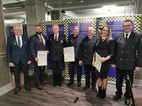 Komendant Straży Miejskiej w Łomiankach odznaczony Krzyżem Zasługi